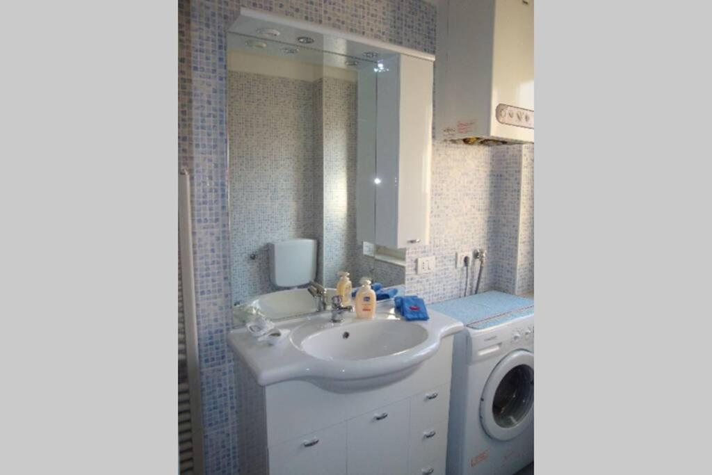 Centrally Located Apt By Harbour With Elevator San Remo Extérieur photo