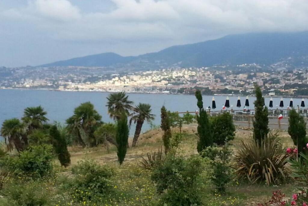 Centrally Located Apt By Harbour With Elevator San Remo Extérieur photo